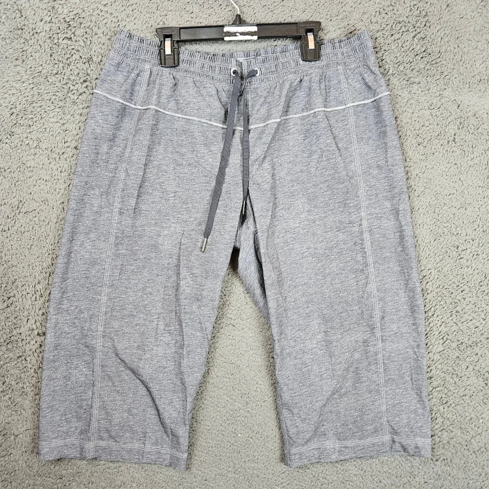 Lululemon Athletica Women 10 Gray Heathered Recycled Polyester Spandex Crops